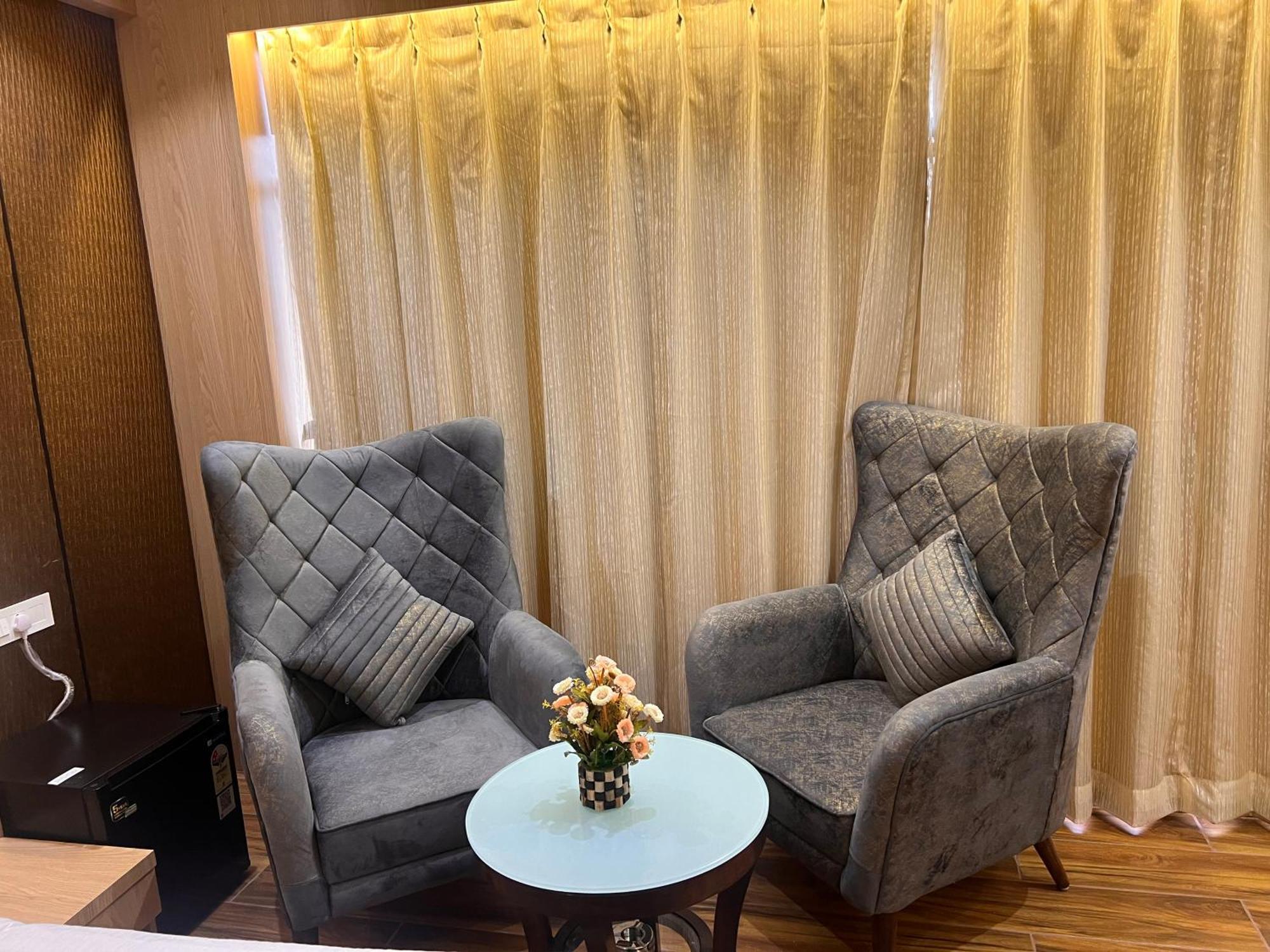 Hotel Jk Palace Prayagraj Luaran gambar