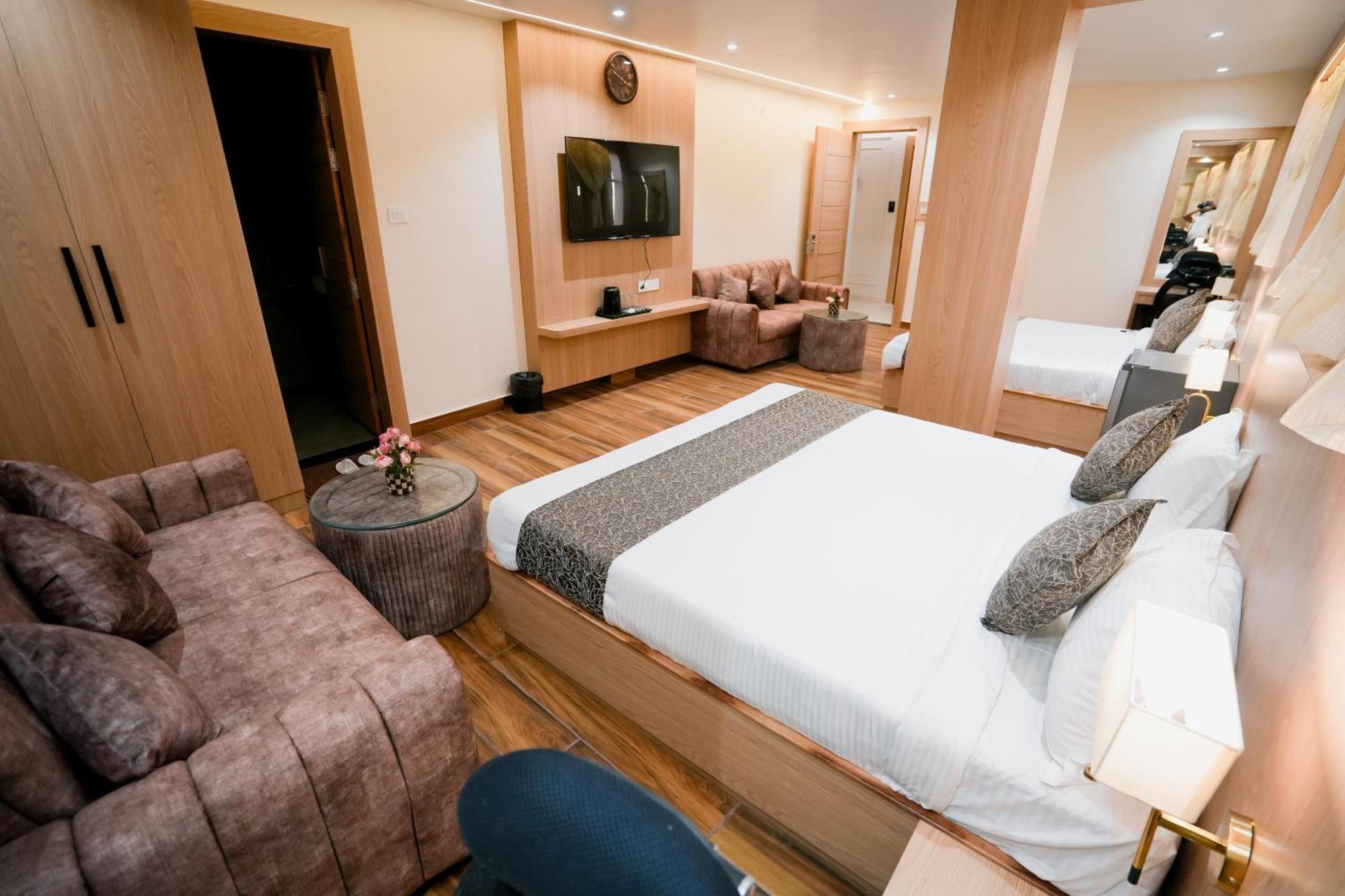 Hotel Jk Palace Prayagraj Luaran gambar